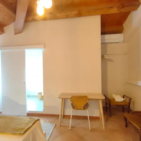 Seven Colors Guest house